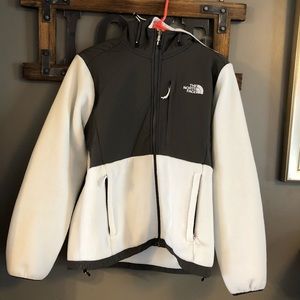 Women’s north face denali hooded jacket